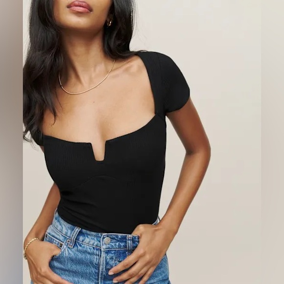 Reformation Emely Ribbed Crop Top Notched Black - Size Small - Picture 2 of 11